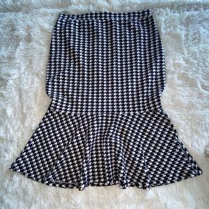 ⭐️5 for $25⭐️ Flared skirt